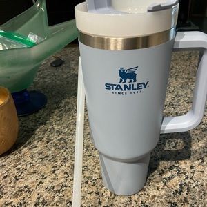 Stanley 40 oz adventure quencher Chambray